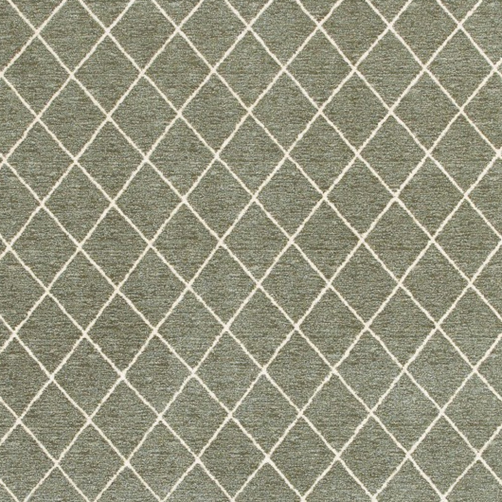 7' X 10' Gray And Ivory Diamond Indoor Area Rug