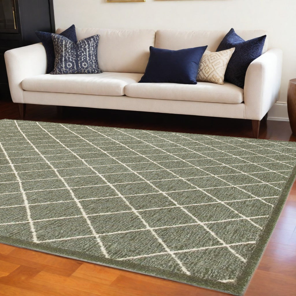 7' X 10' Gray And Ivory Diamond Indoor Area Rug