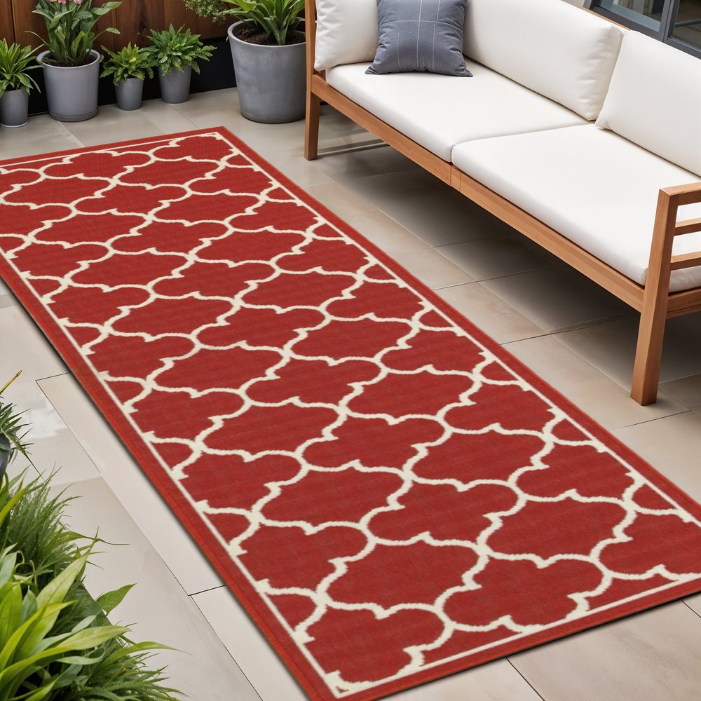 5' X 8' Red And Ivory Indoor Outdoor Area Rug