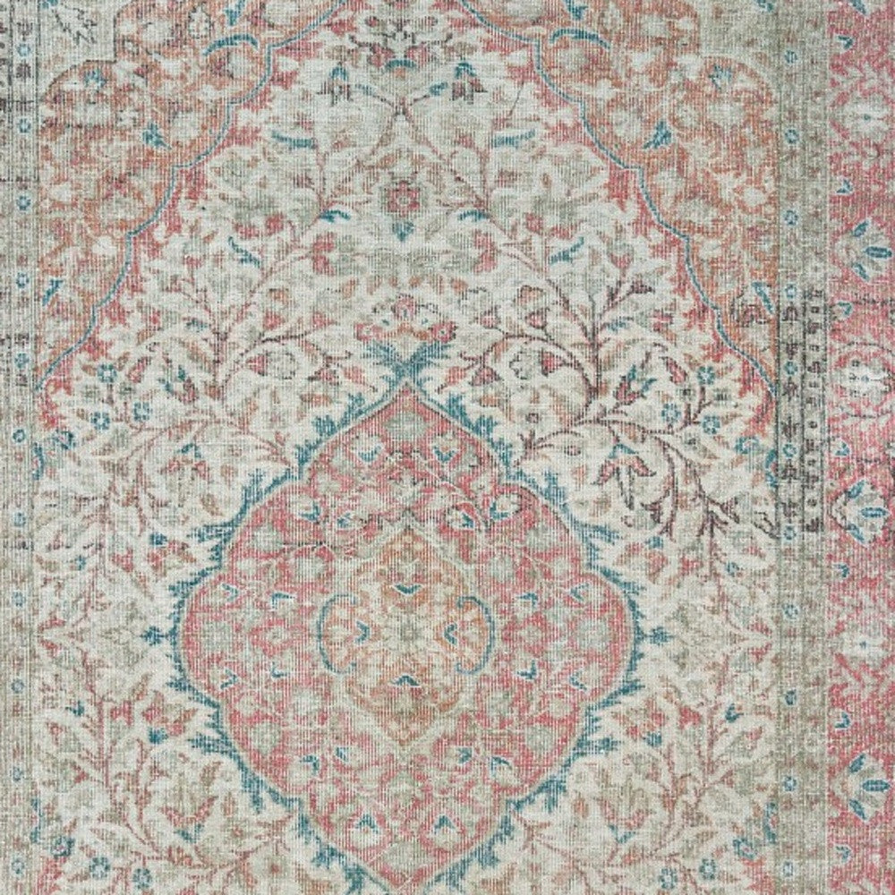 8' X 10' Ivory And Pink Oriental Area Rug