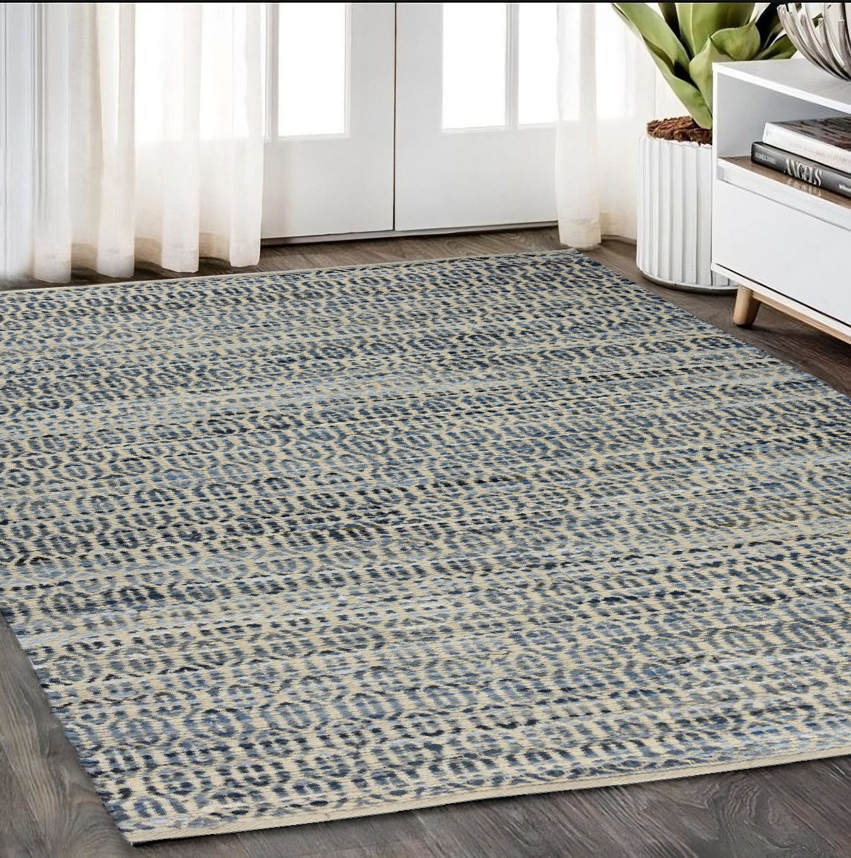 8' Blue and Gray Runner Rug