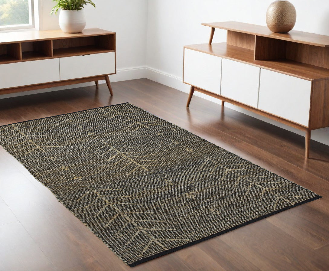 4' X 6' Beige Area Rug