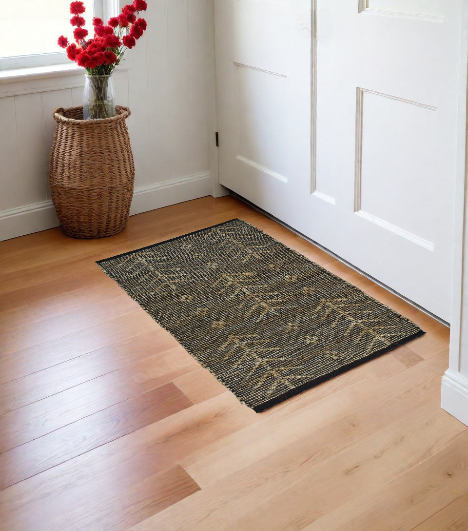 4' X 6' Beige Area Rug