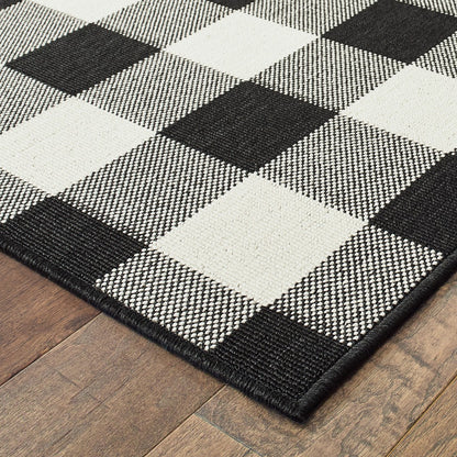 8' X 8' Black and Ivory Indoor Outdoor Area Rug