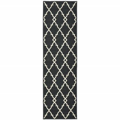 7' X 10' Black And Ivory Indoor Outdoor Area Rug