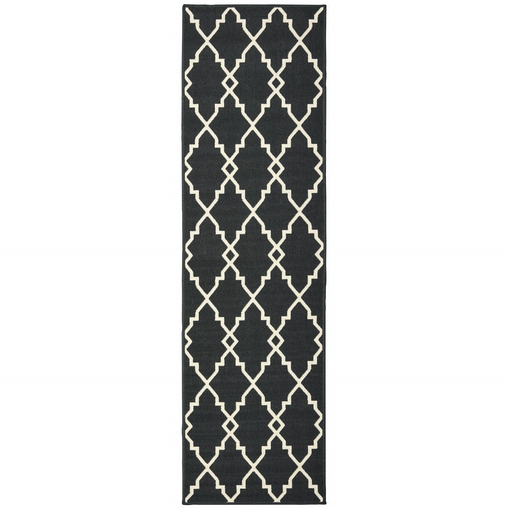 4' X 6' Black and Ivory Indoor Outdoor Area Rug