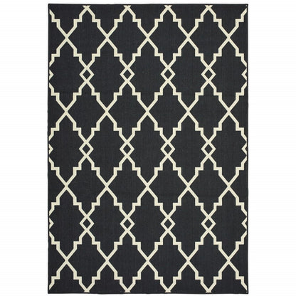 7' X 10' Black And Ivory Indoor Outdoor Area Rug