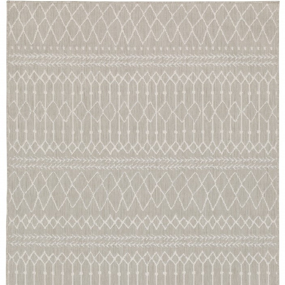 8' X 10' Gray and Ivory Indoor Outdoor Area Rug