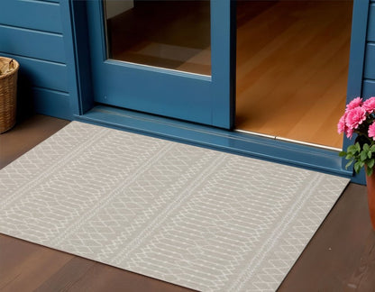 3' X 5' Gray And Ivory Indoor Outdoor Area Rug