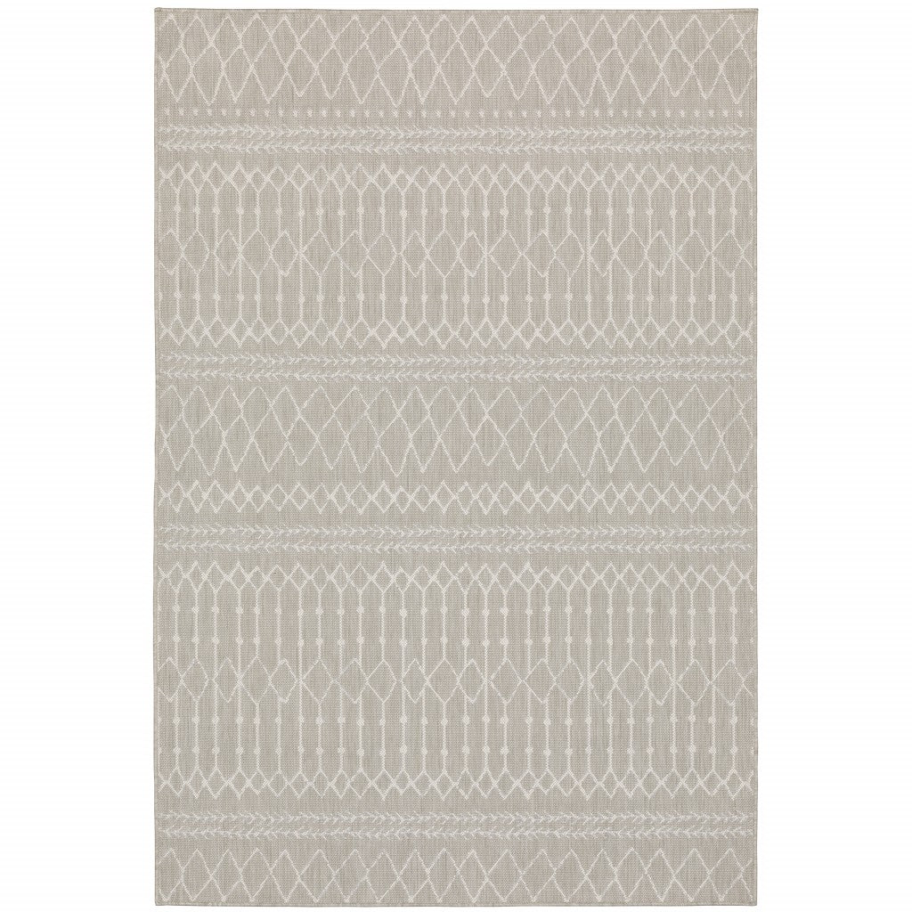 8' X 10' Gray and Ivory Indoor Outdoor Area Rug