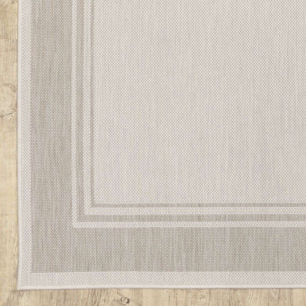 8' x 10' Gray and Ivory Indoor Outdoor Area Rug