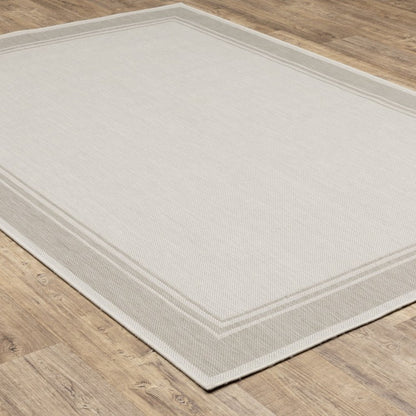 8' X 10' Gray And Ivory Indoor Outdoor Area Rug