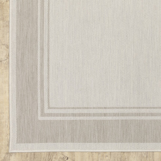 5' X 7' Gray and Ivory Indoor Outdoor Area Rug