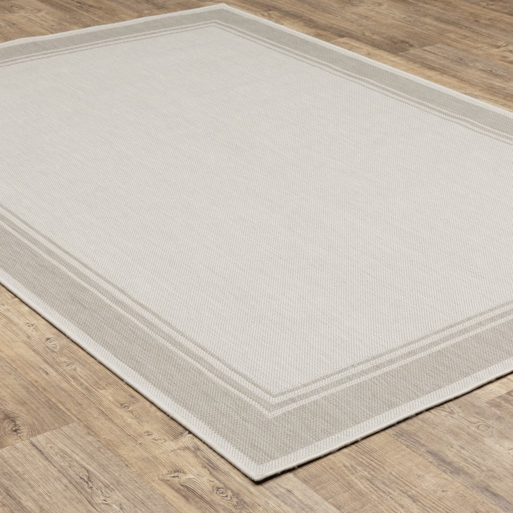 8' x 10' Gray and Ivory Indoor Outdoor Area Rug