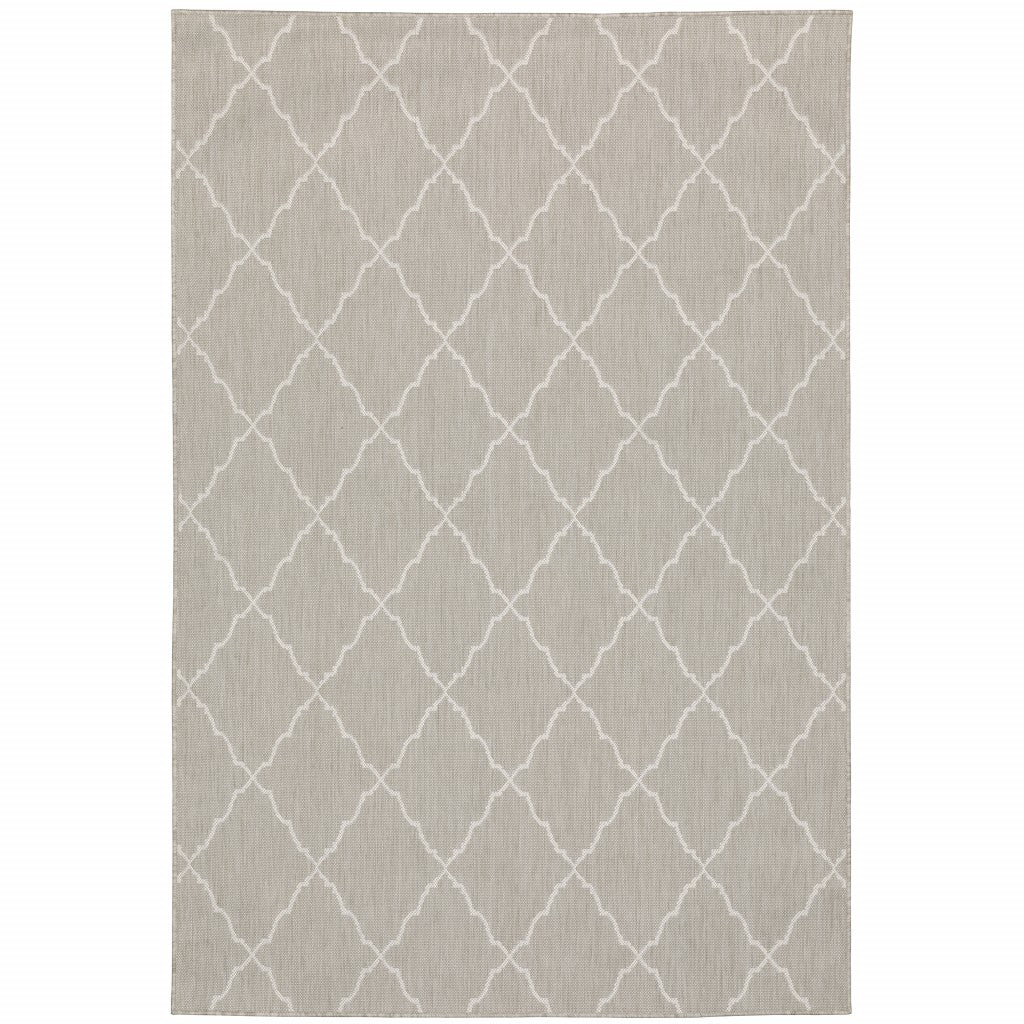 5' X 7' Gray and Ivory Indoor Outdoor Area Rug