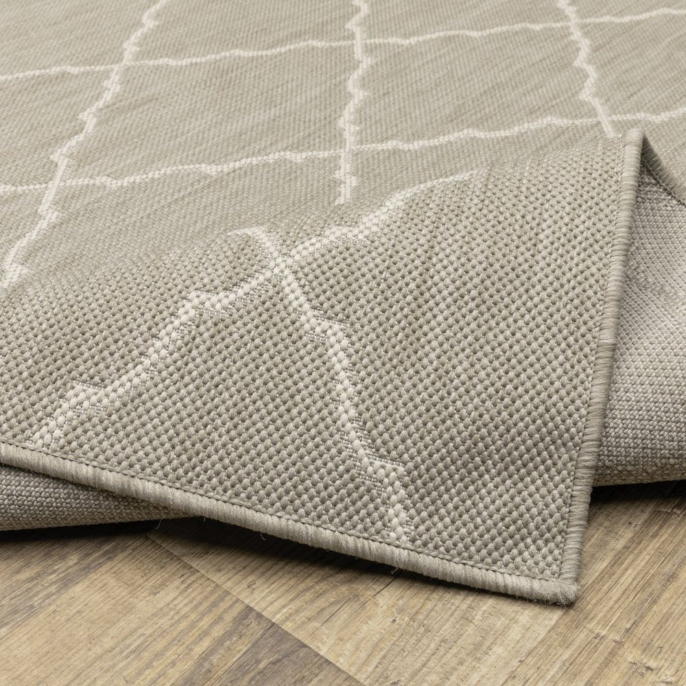 3' X 5' Gray And Ivory Indoor Outdoor Area Rug