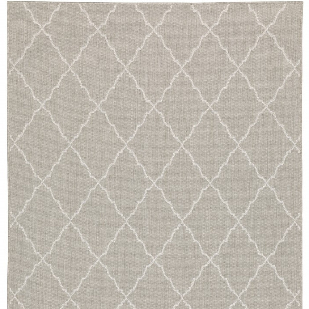 5' X 7' Gray and Ivory Indoor Outdoor Area Rug