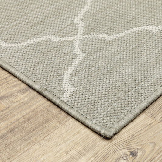 5' X 7' Gray and Ivory Indoor Outdoor Area Rug