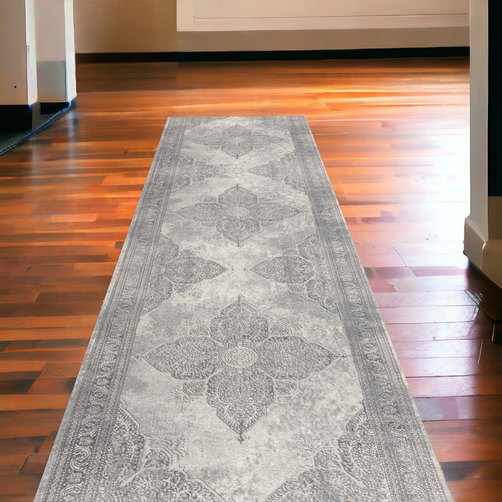 5' X 8' Gray Distressed Medallion Area Rug