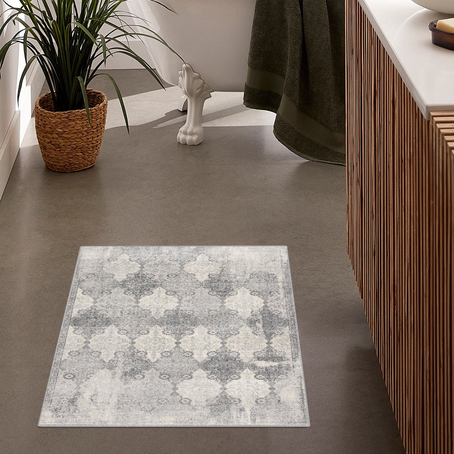 5' X 8' Gray Distressed Trellis Pattern Area Rug