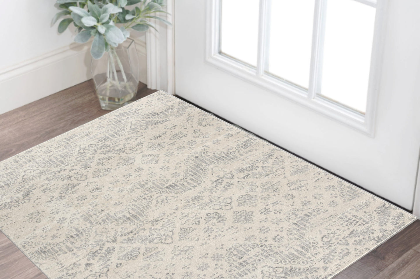 2' X 3' Ivory Distressed Ikat Pattern Scatter Rug