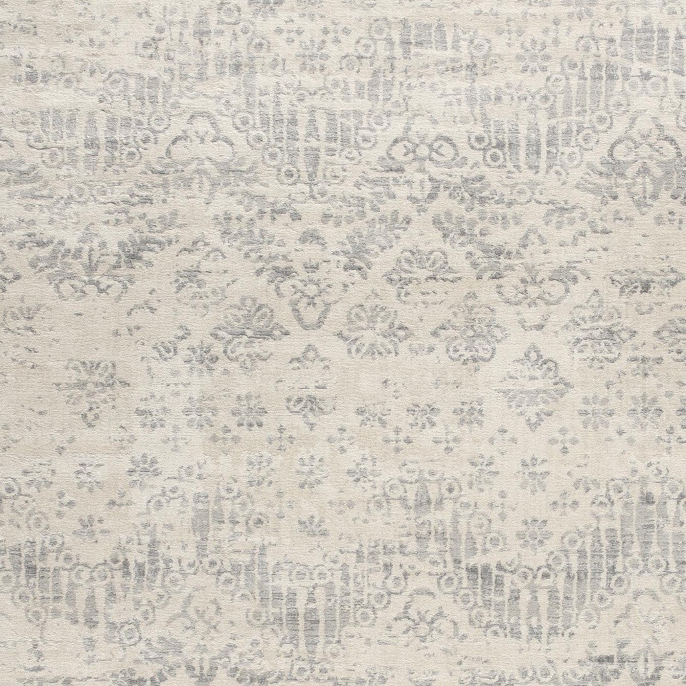 2' X 3' Ivory Distressed Ikat Pattern Scatter Rug