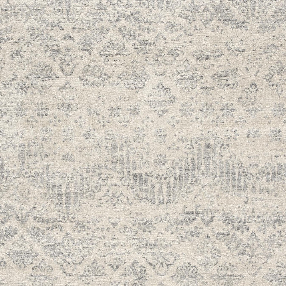 2' X 3' Ivory Distressed Ikat Pattern Scatter Rug