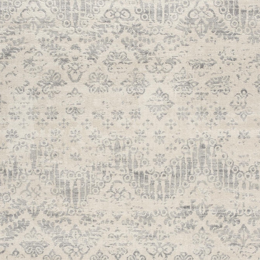 2' X 3' Ivory Distressed Ikat Pattern Scatter Rug