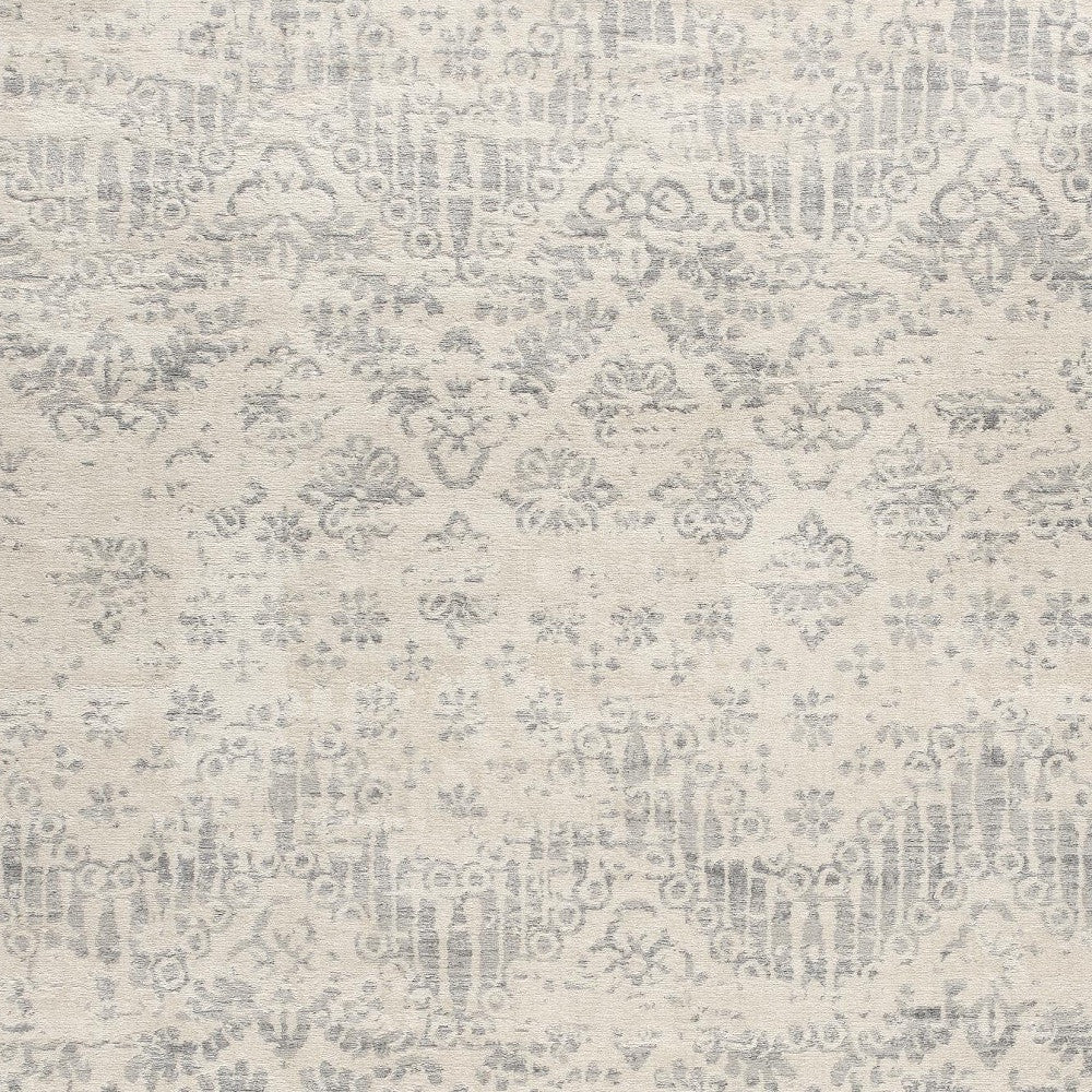 2' X 3' Ivory Distressed Ikat Pattern Scatter Rug