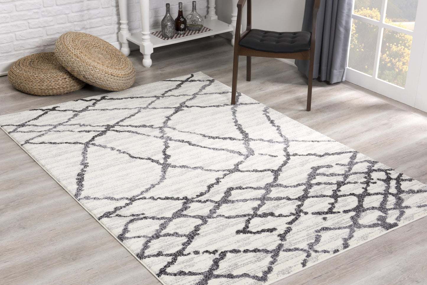 8' X 11' Gray And Black Modern Abstract Area Rug