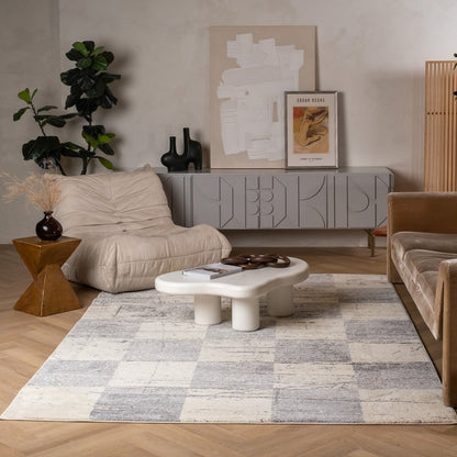 5' X 8' White And Gray Checkered Area Rug