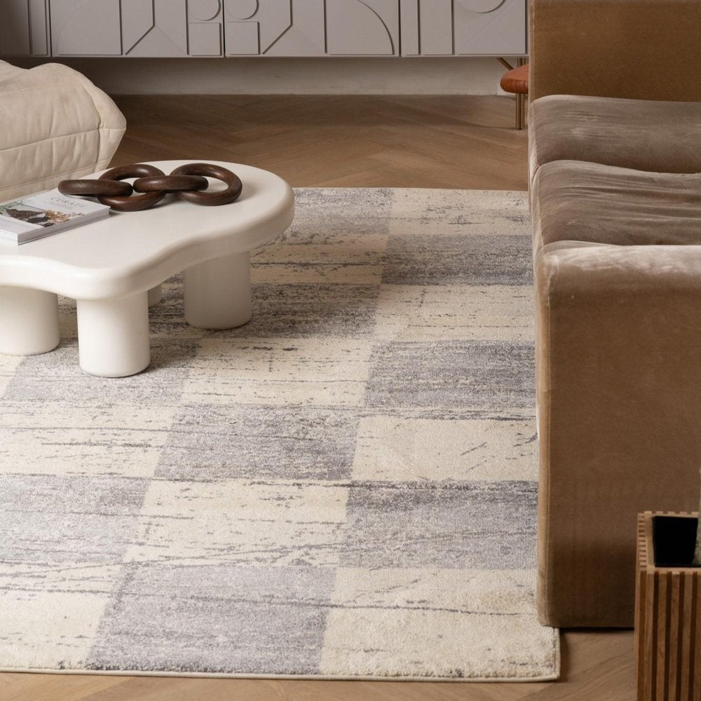 5' X 8' White And Gray Checkered Area Rug