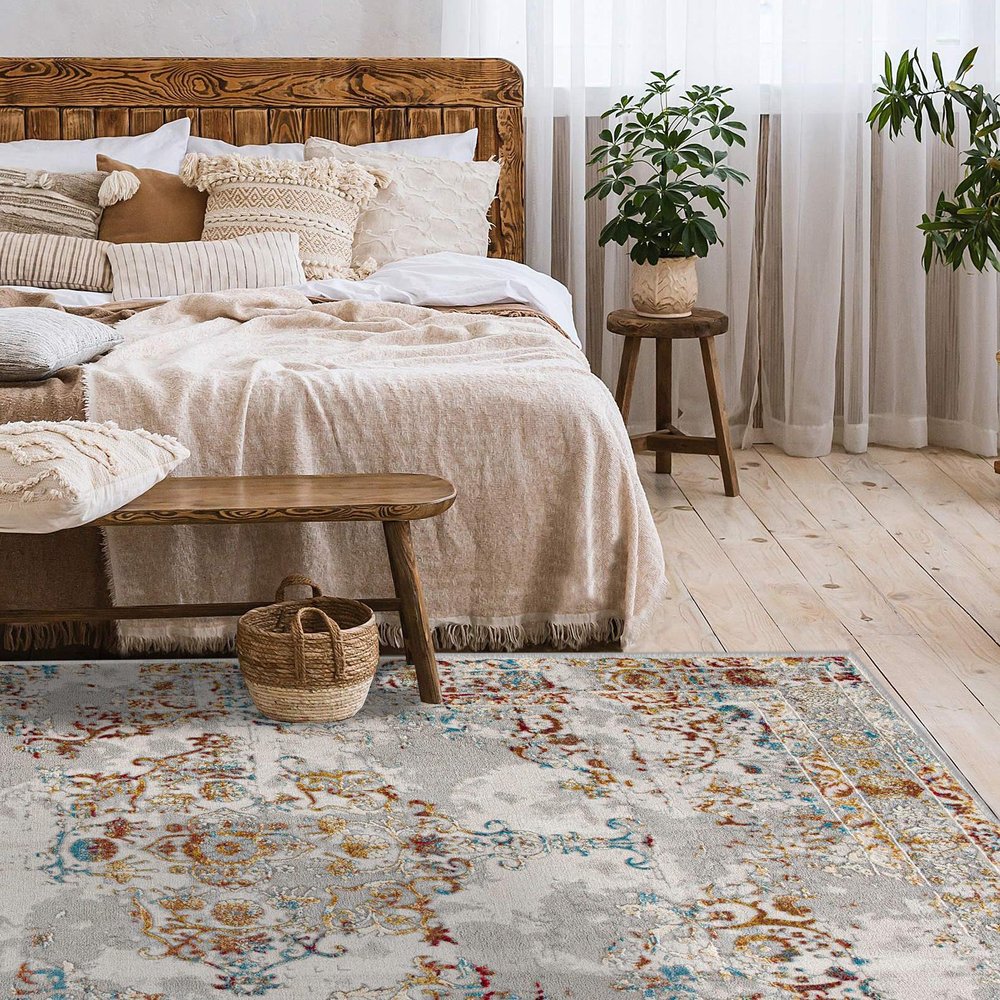 4' X 6' Gray And Beige Distressed Ornate Area Rug