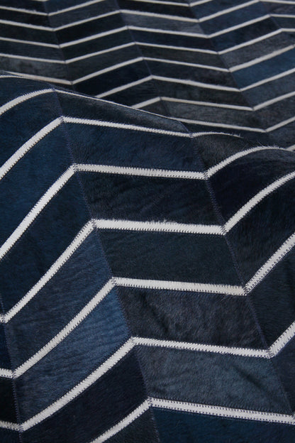 EXQUISITE RUGS   Natural Hide Indoor Hand Stitched    - 3921-5'X8'