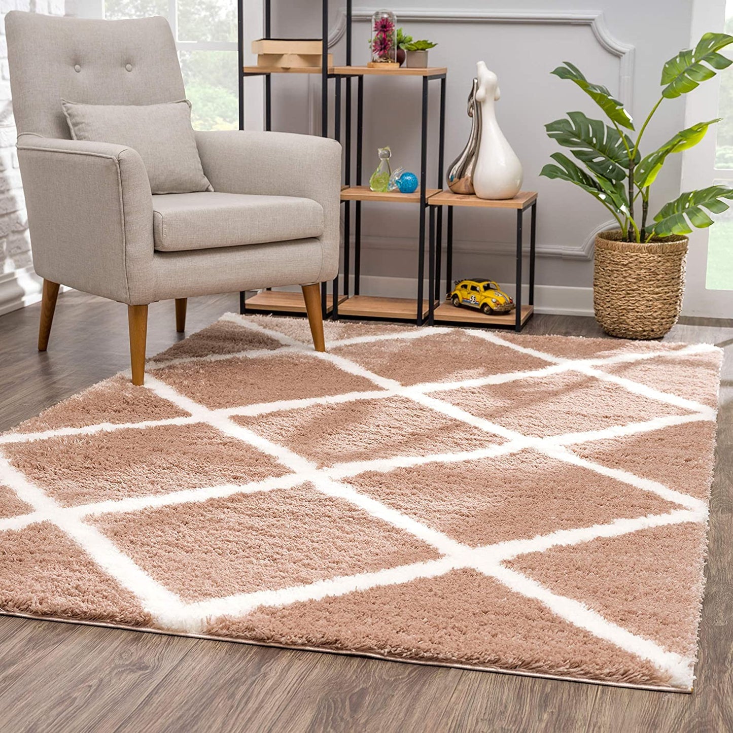 4' X 6' Beige Geometric Area Rug