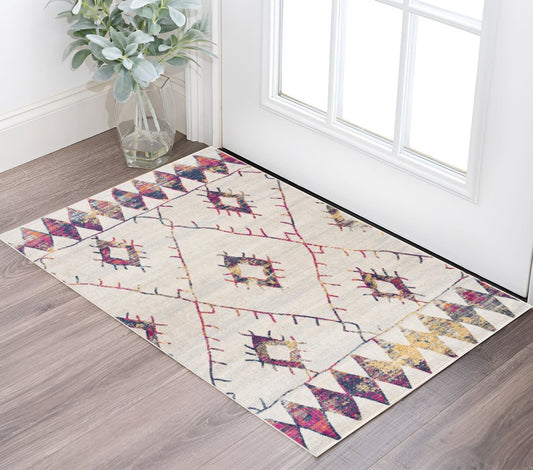 2' X 4' Cream Damask Area Rug