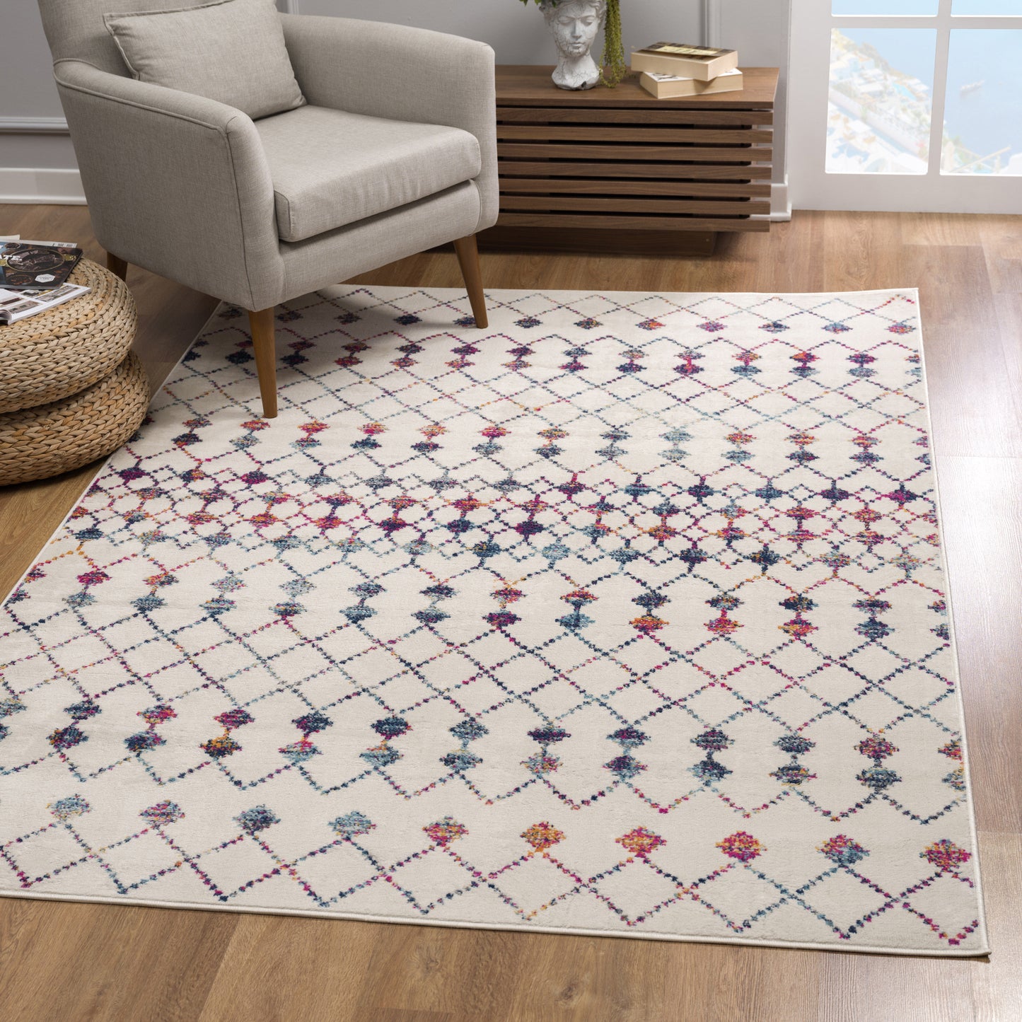 4' X 6' White Modern Geometric Grid Area Rug