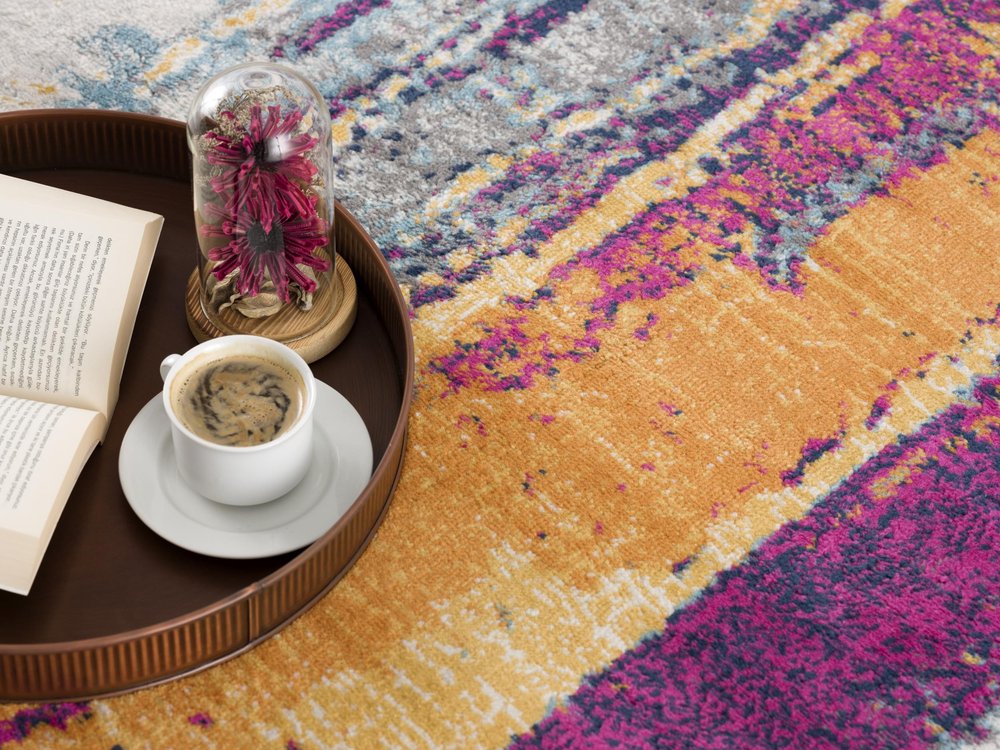 5' X 7' Gray Ivory And Magenta Abstract Area Rug