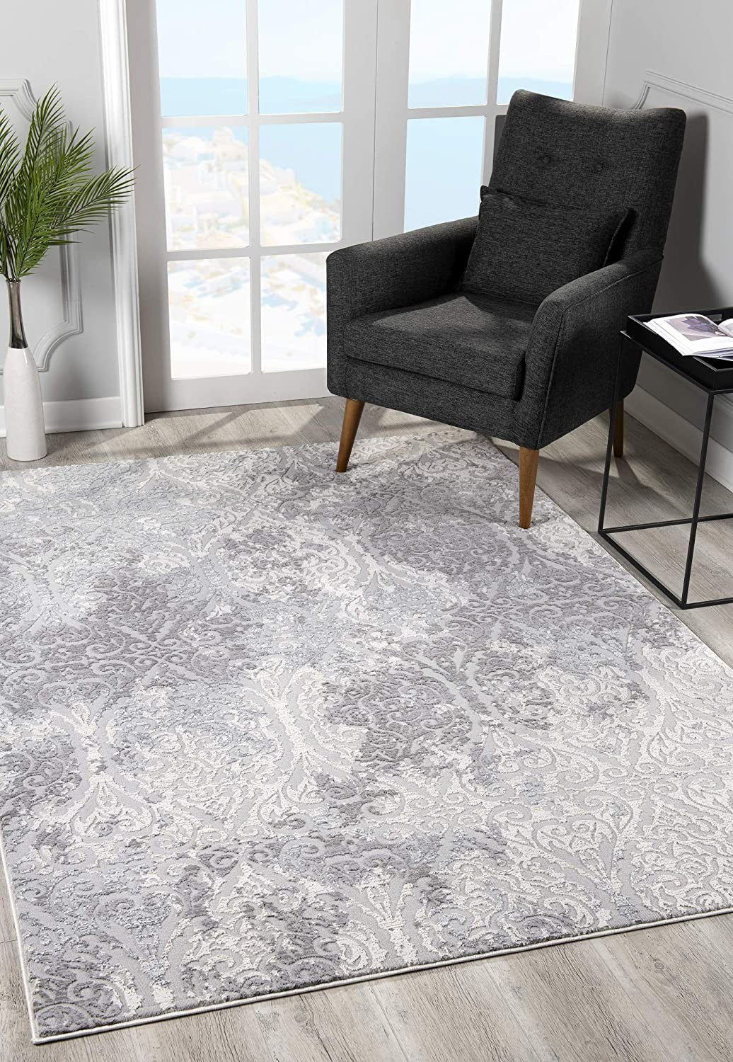 4' X 6' Cream And Gray Tinted Ogee Pattern Area Rug