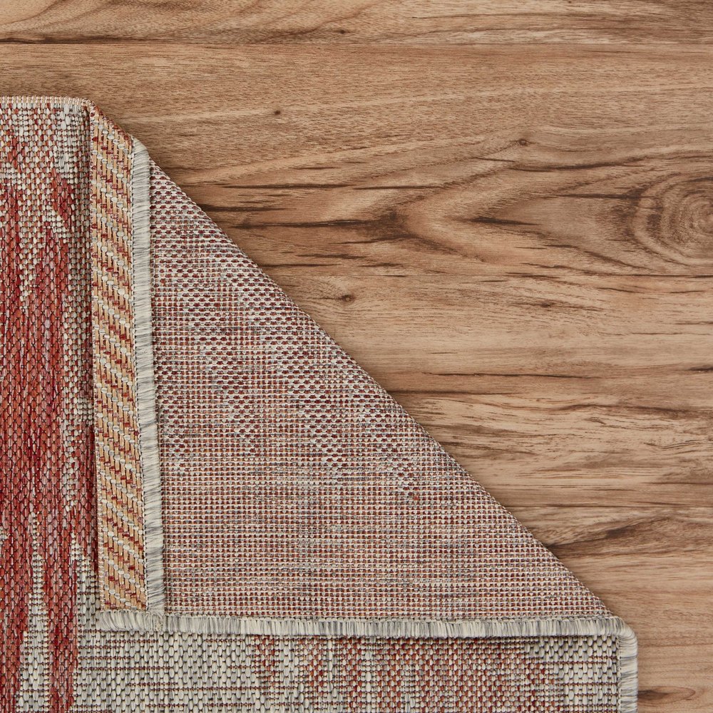 5' X 7' Beige Indoor Outdoor Area Rug