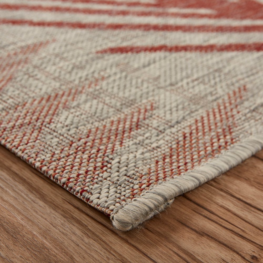 5' X 7' Beige Indoor Outdoor Area Rug