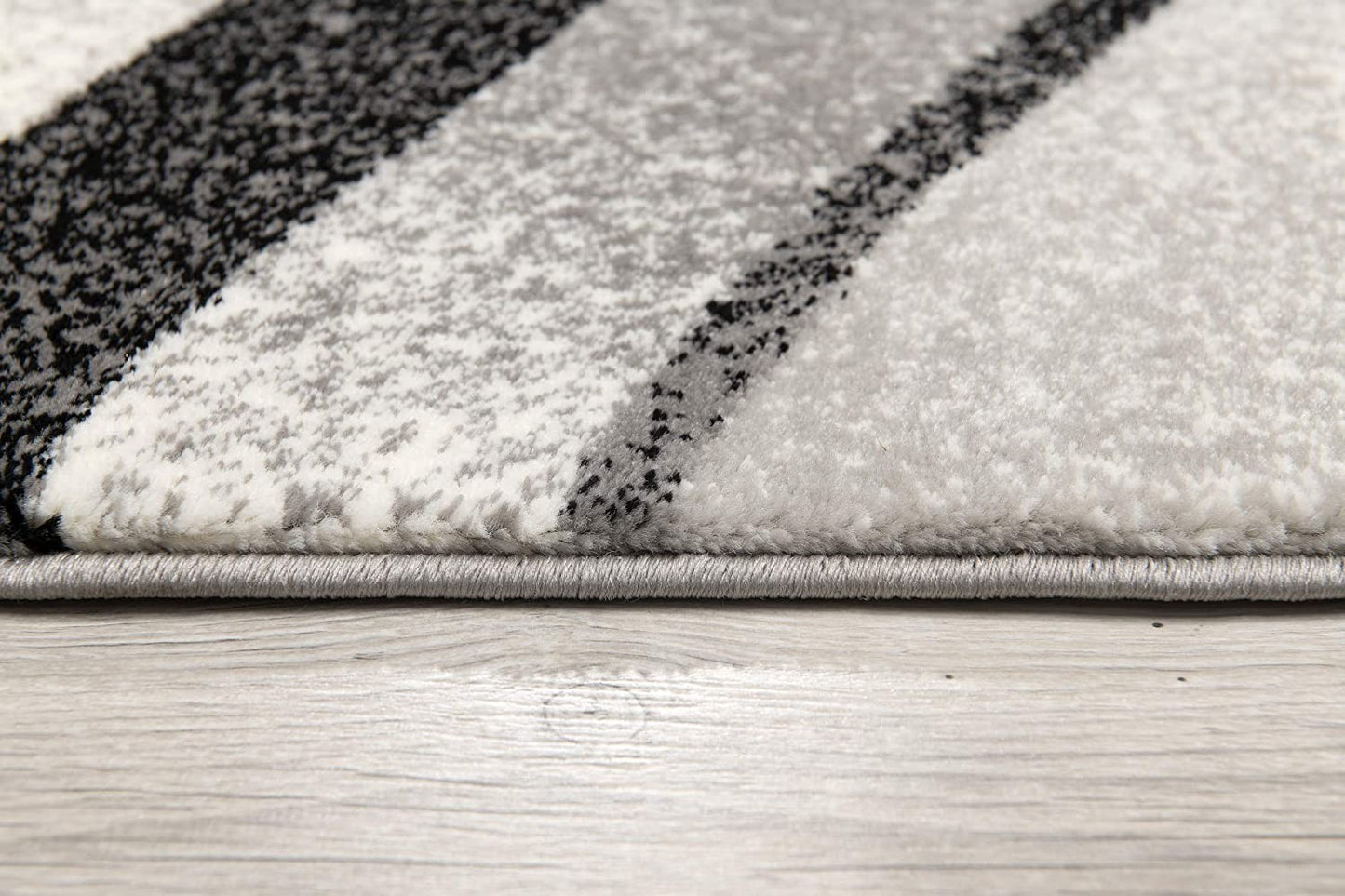 4' X 6' Gray Abstract Power Loom Area Rug