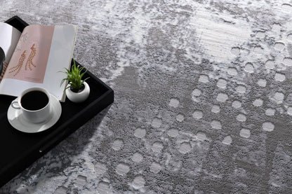 6' X 9' Gray And Ivory Abstract Shag Area Rug