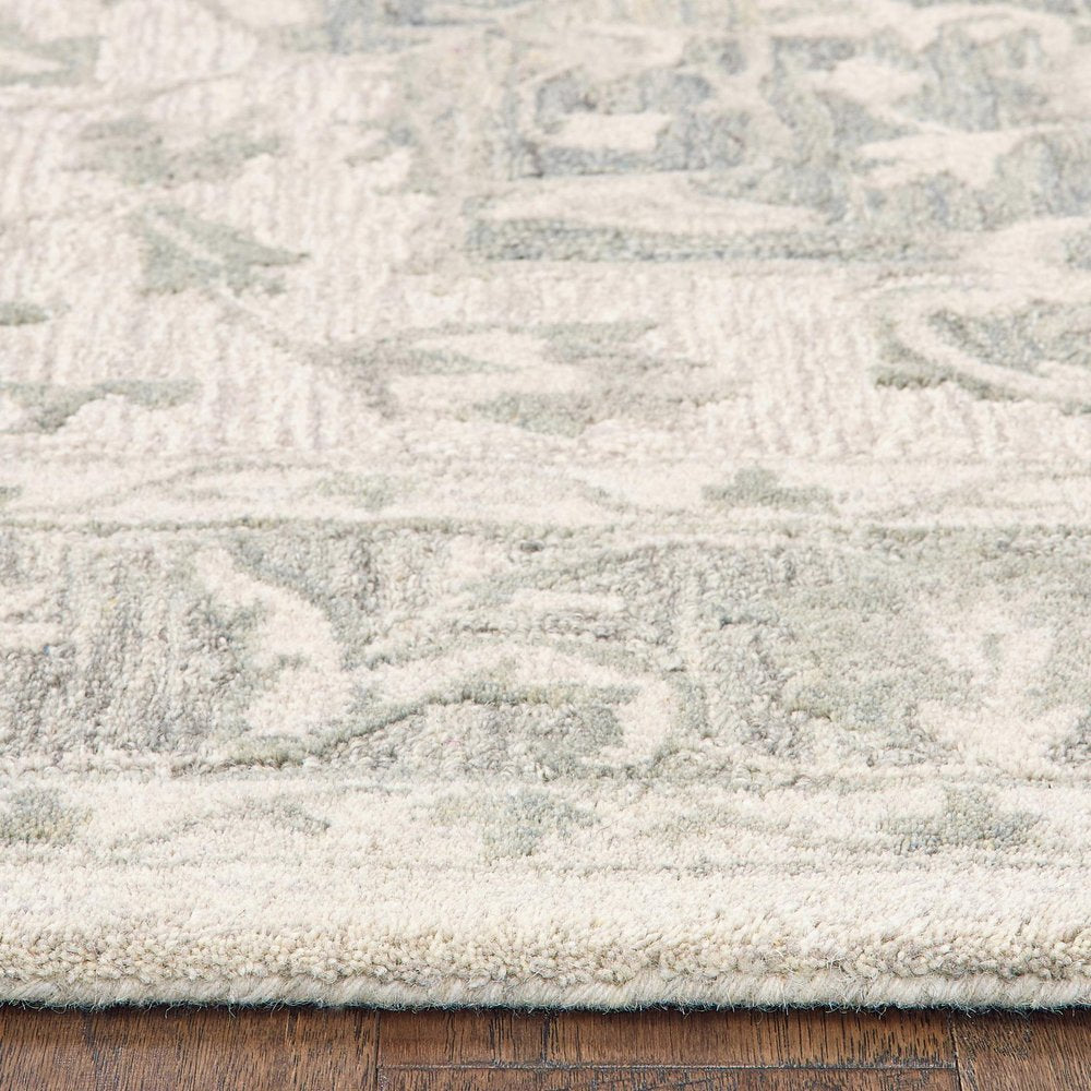 8' X 10' Green and Cream Medallion Area Rug