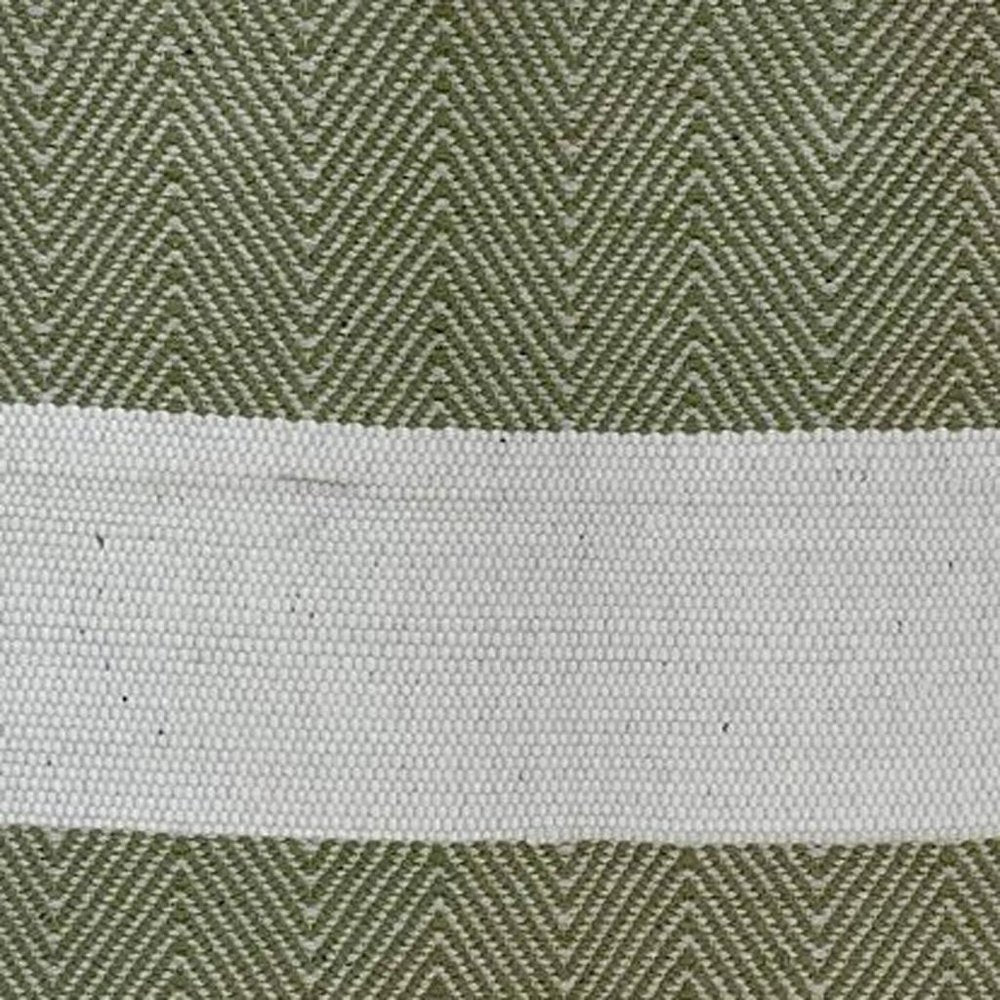 2' X 4' Green And White Hand Woven Area Rug