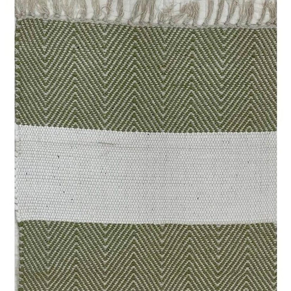 2' X 4' Green And White Hand Woven Area Rug
