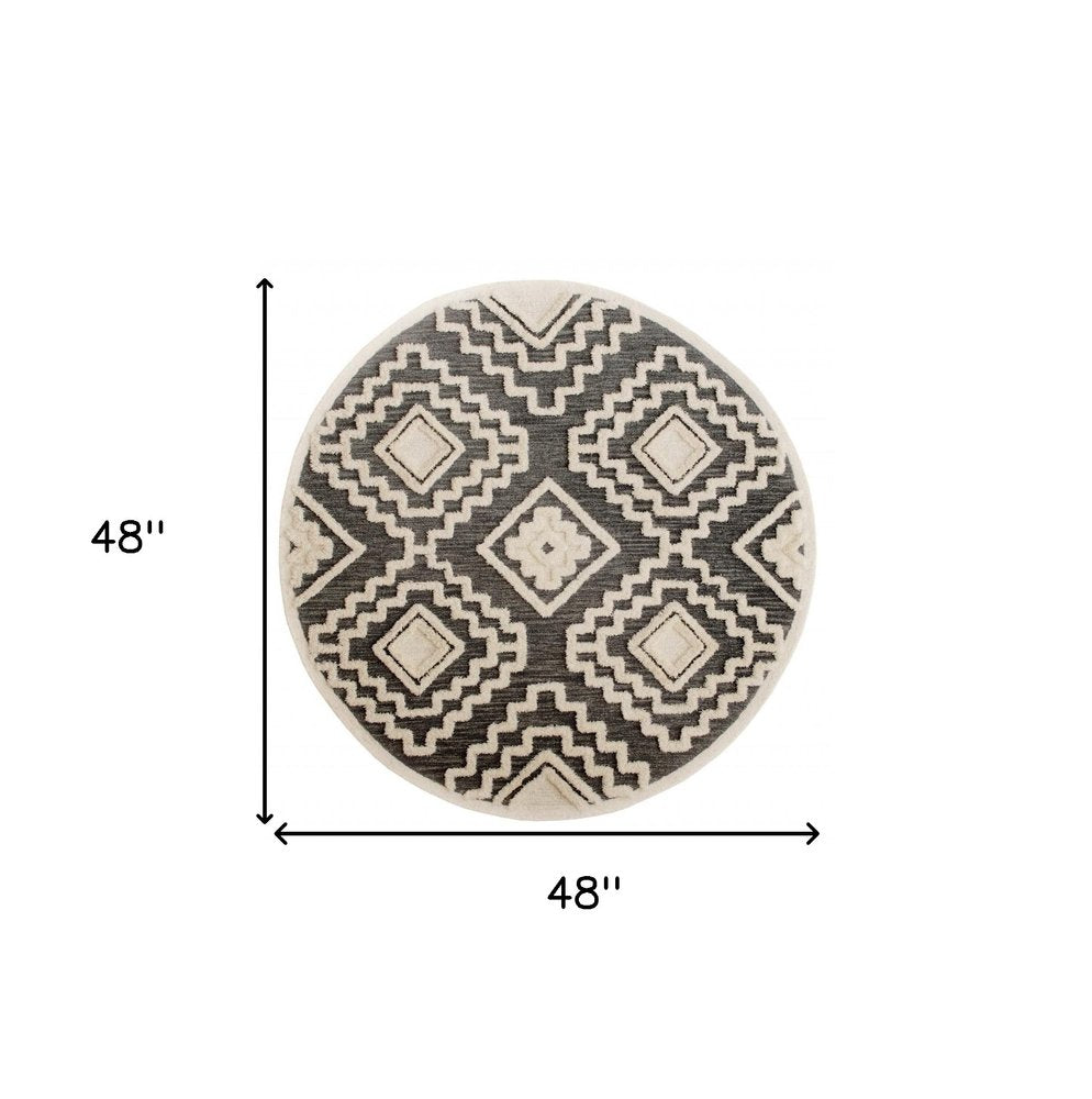 6' Round Gray and Cream Geometric Area Rug