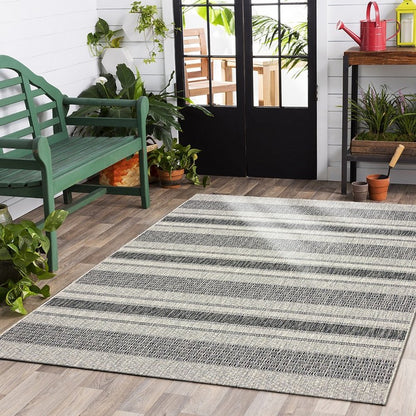8' X 10' Gray And Black Indoor Outdoor Area Rug