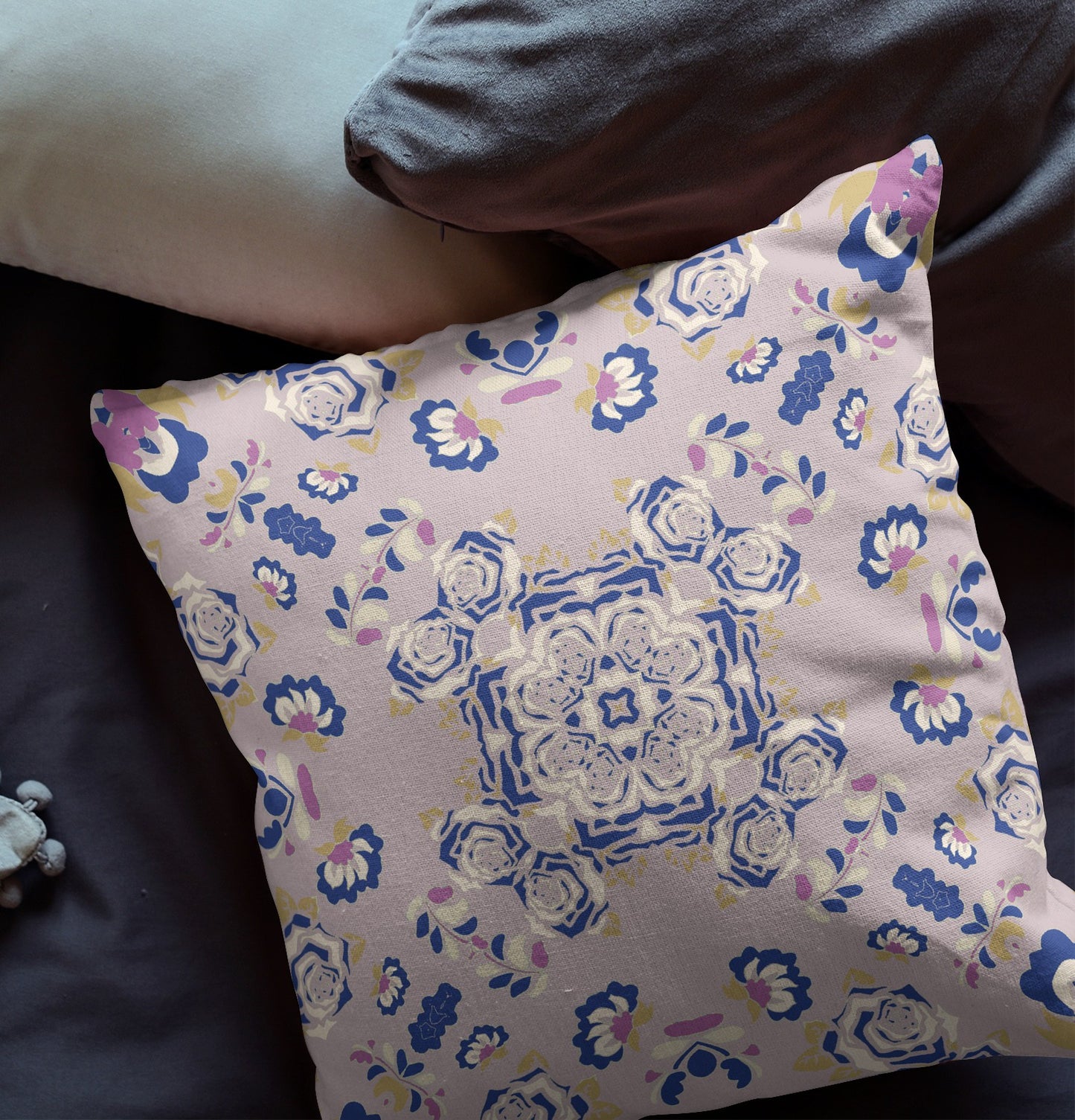 16” Lavender Blue Wreath Indoor Outdoor Zippered Throw Pillow