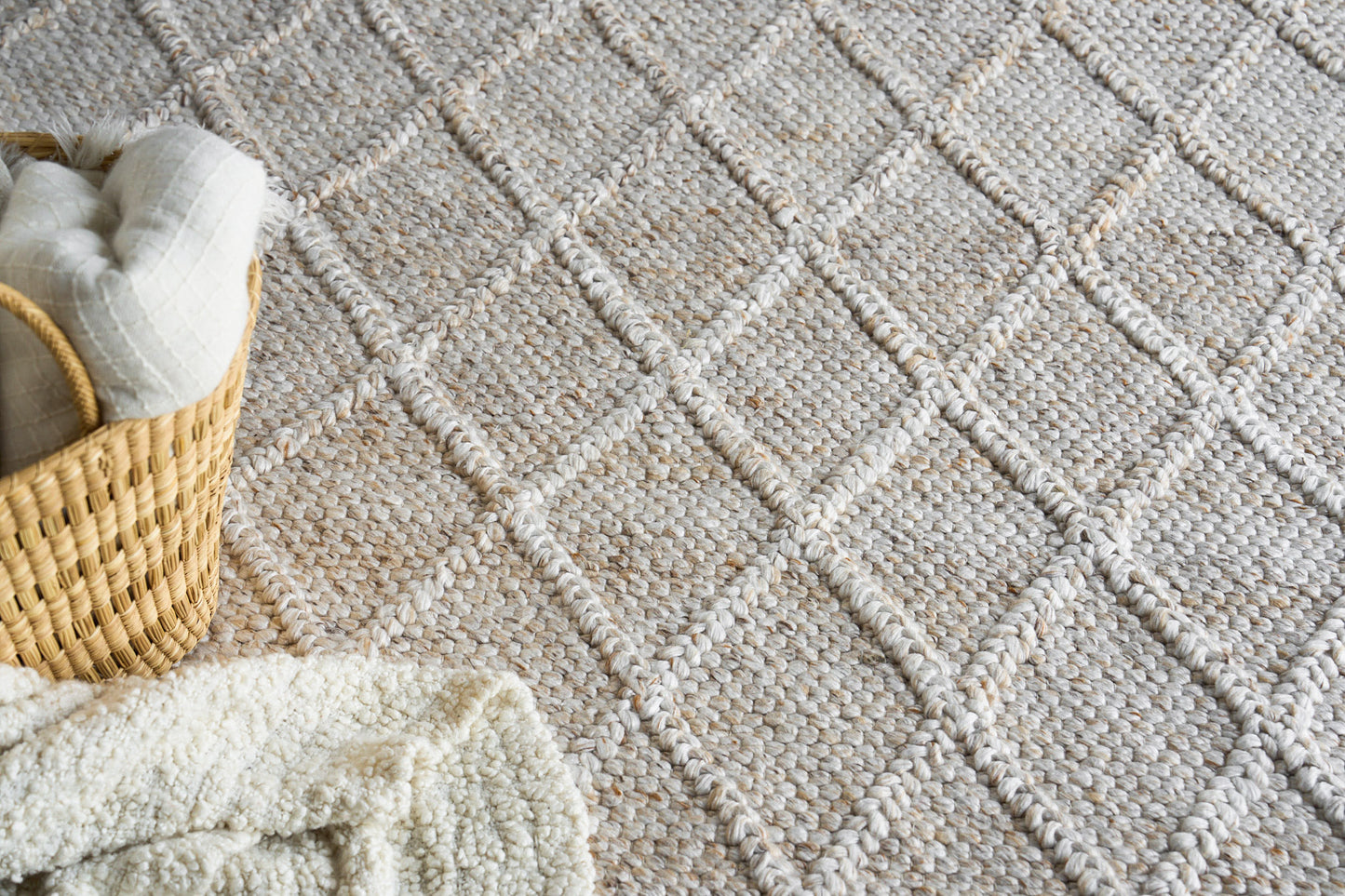 EXQUISITE RUGS   Brentwood Indoor Hand Woven    - 4703-8'X10'